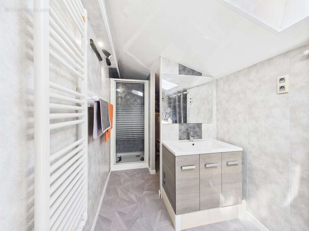 Photo 8 - Maison à MONTLIEU-LA-GARDE