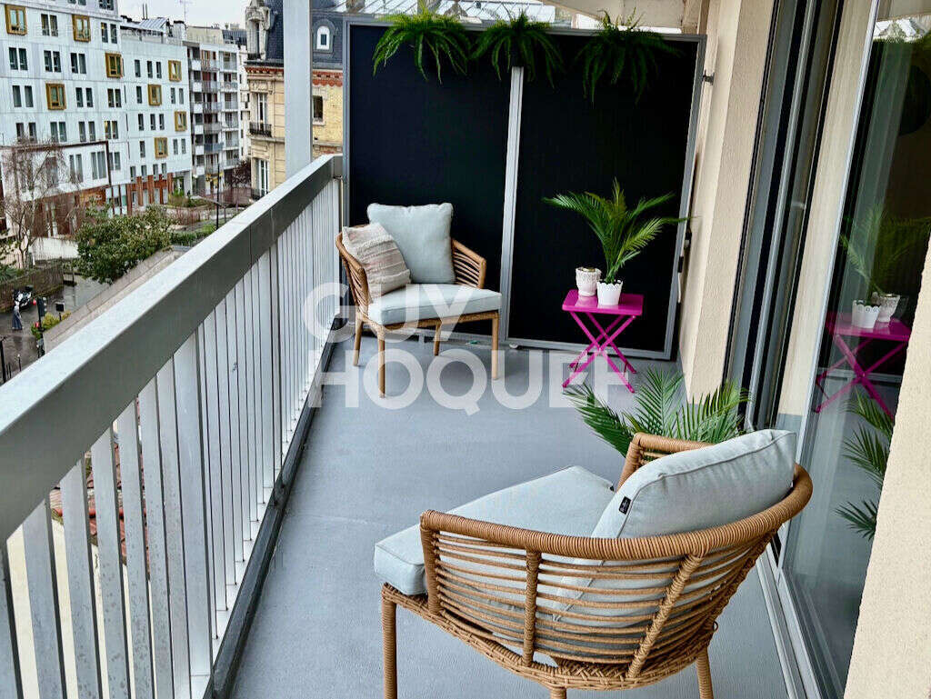 Appartement à COURBEVOIE
