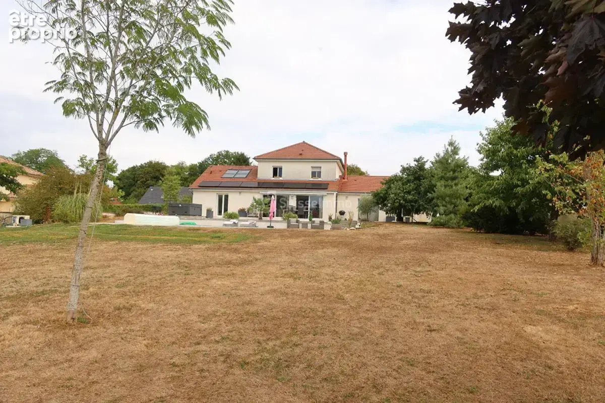 Maison d'architecte Moncey 7 pièce(s) 170 m2 - photo 2
