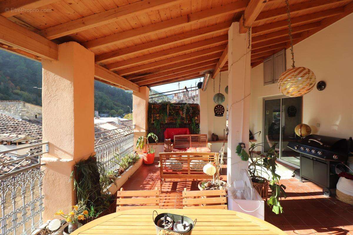 Appartement à L&#039;ESCARENE