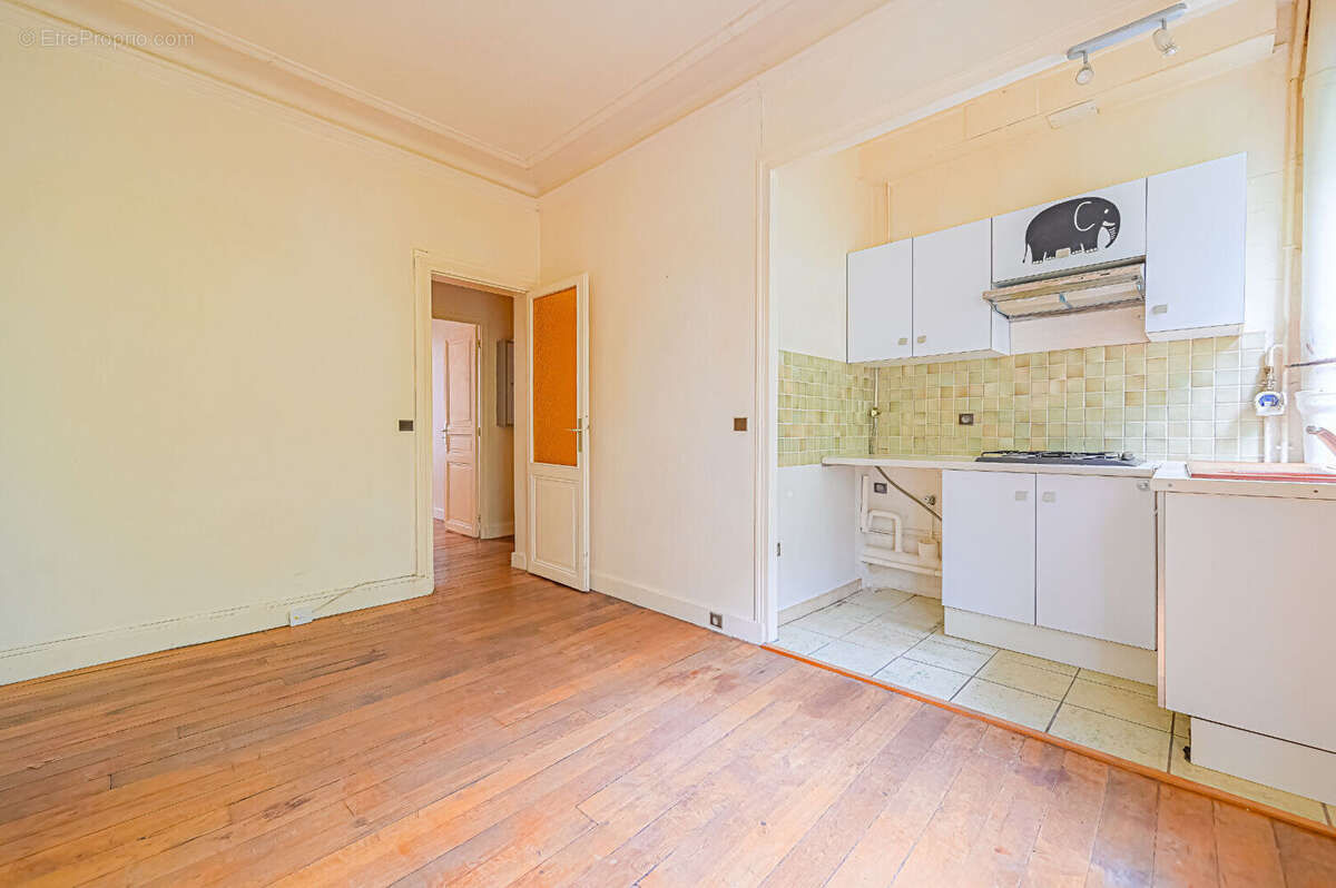 Appartement à PARIS-18E