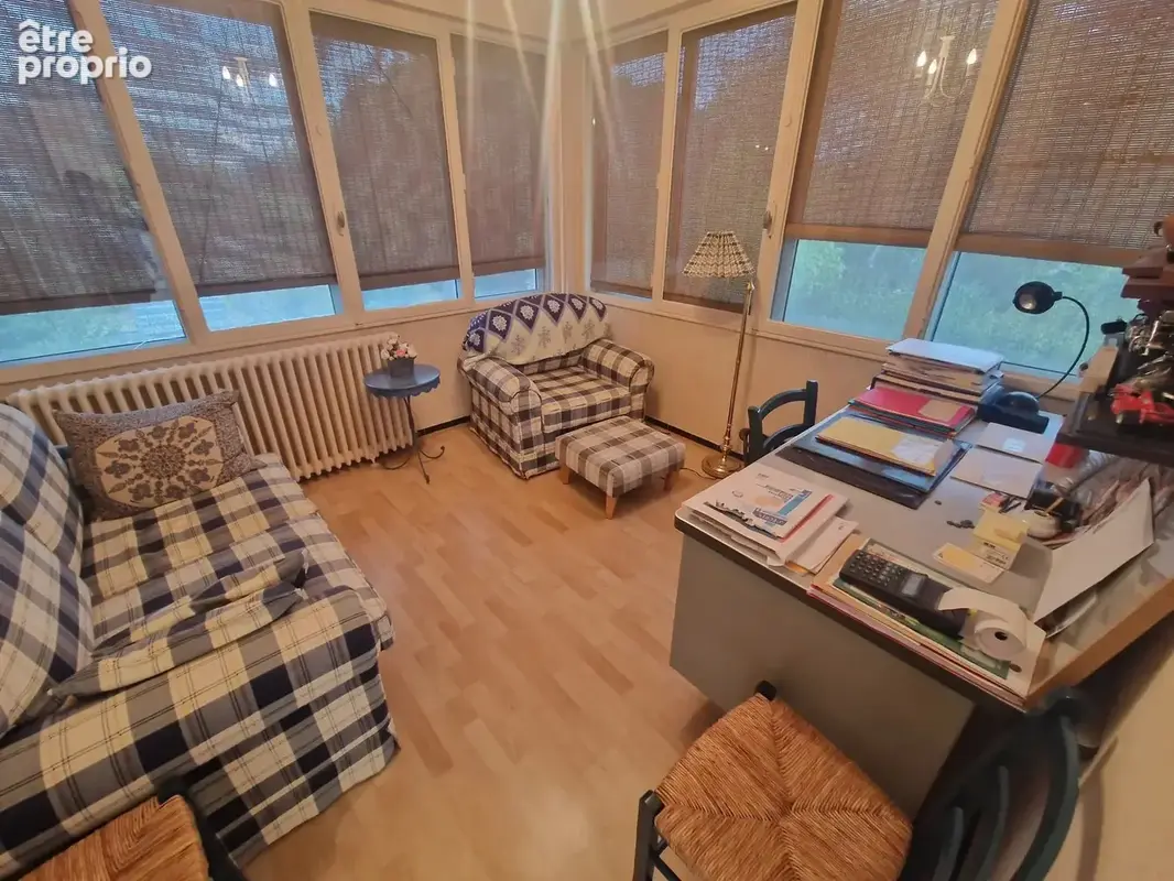 Villa Familiale avec appartement, grand garage et terrain plat - photo 15