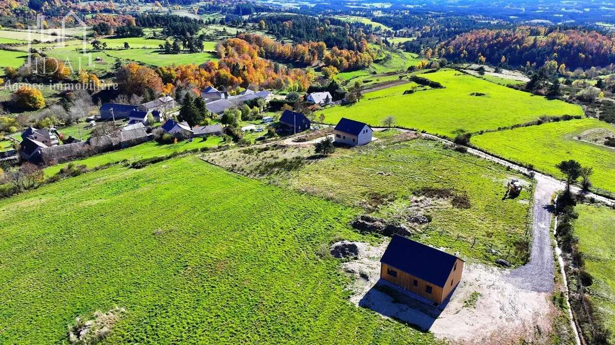 Terrain à SAINT-DENIS-EN-MARGERIDE