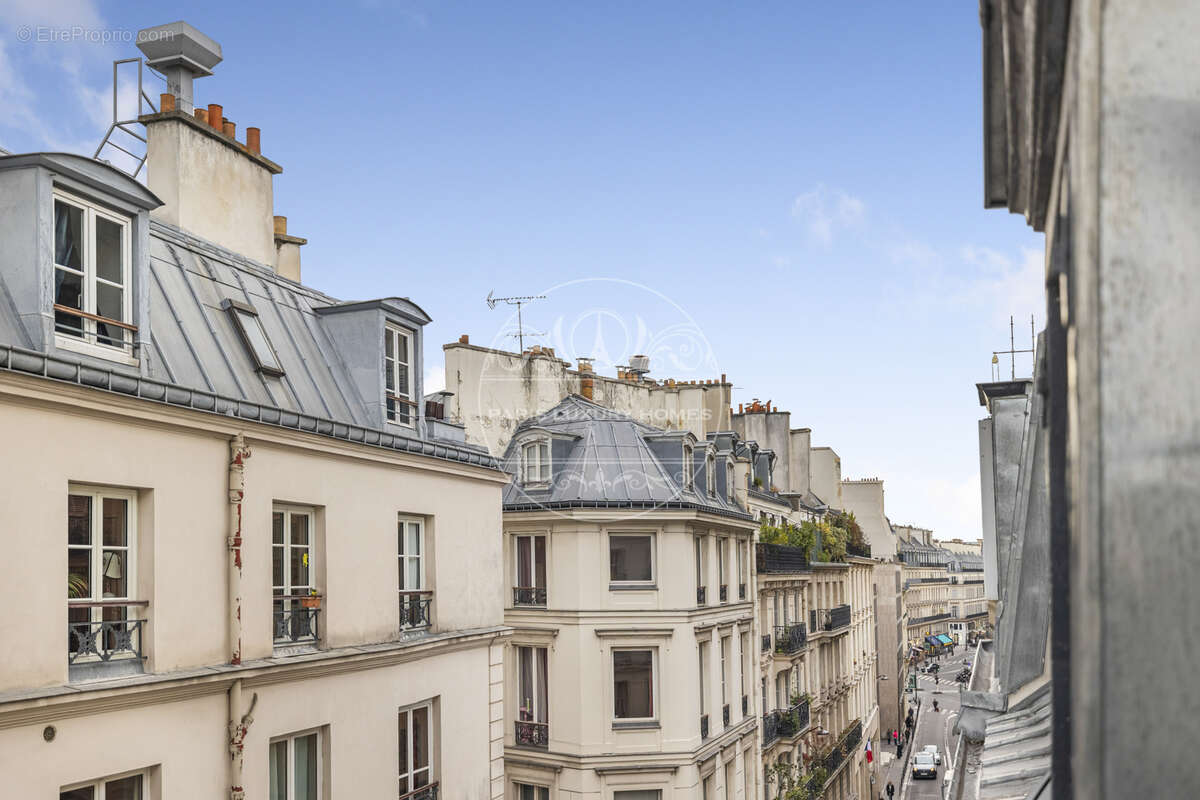 Appartement à PARIS-1E