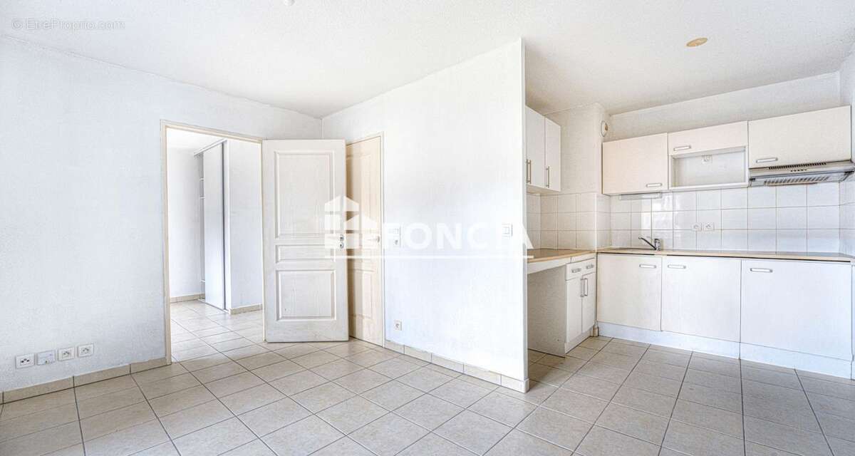 Appartement à VALLAURIS