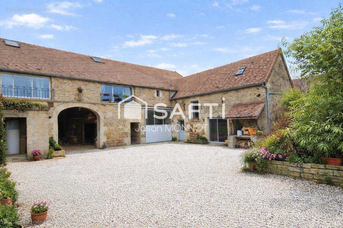Photo 1 - Maison à ARTHONNAY
