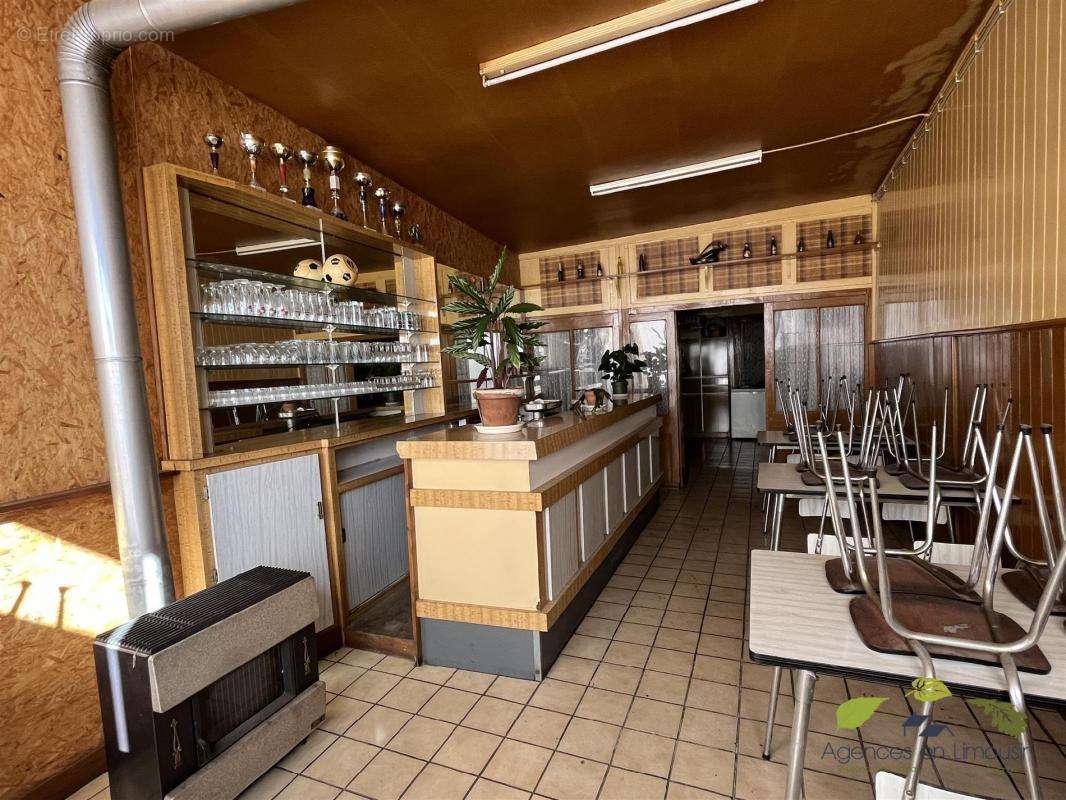 Maison à SAINT-LEONARD-DE-NOBLAT