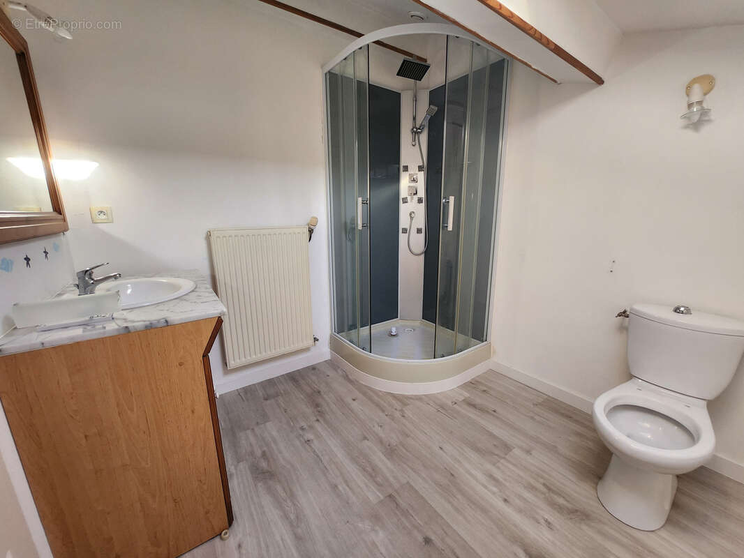 Maison à SAINTE-GEMME-LA-PLAINE