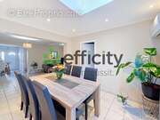 Maison à LA QUEUE-EN-BRIE