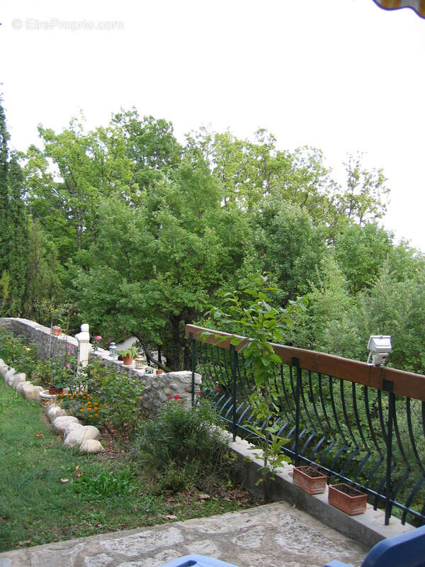 Maison à LARAGNE-MONTEGLIN