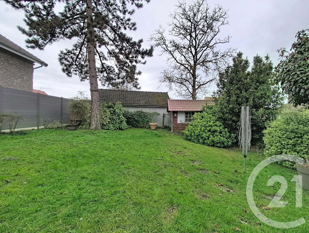 Maison à VAUX-LE-PENIL