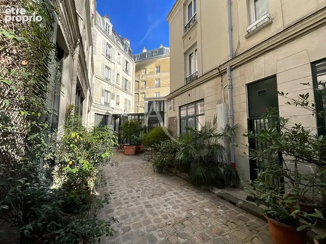 Studio à rénover 15m2 - Beau potentiel - photo 2