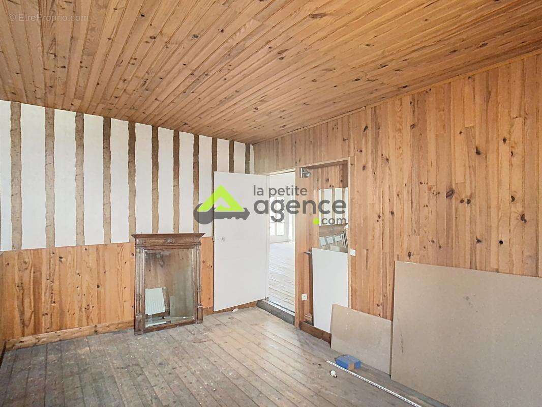 Maison à CHENERAILLES