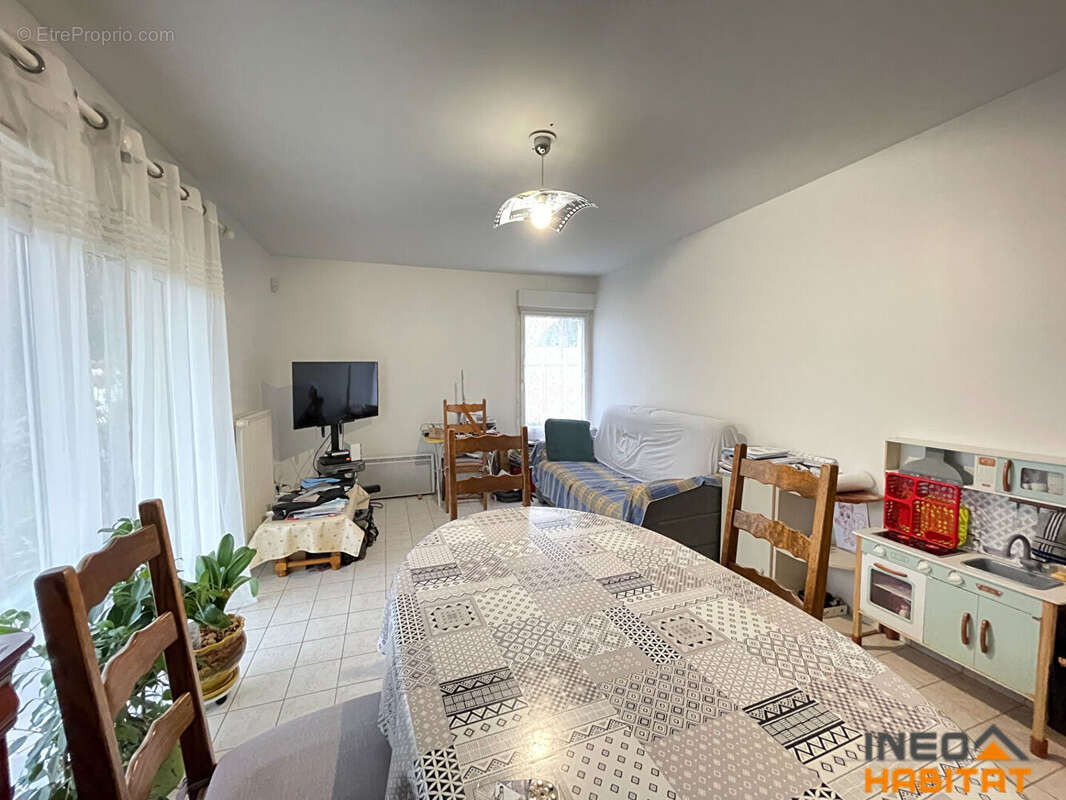 Appartement à LA MEZIERE