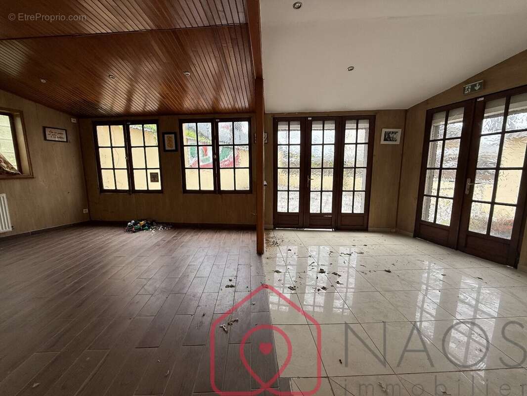 Commerce à CHARLEVILLE-MEZIERES