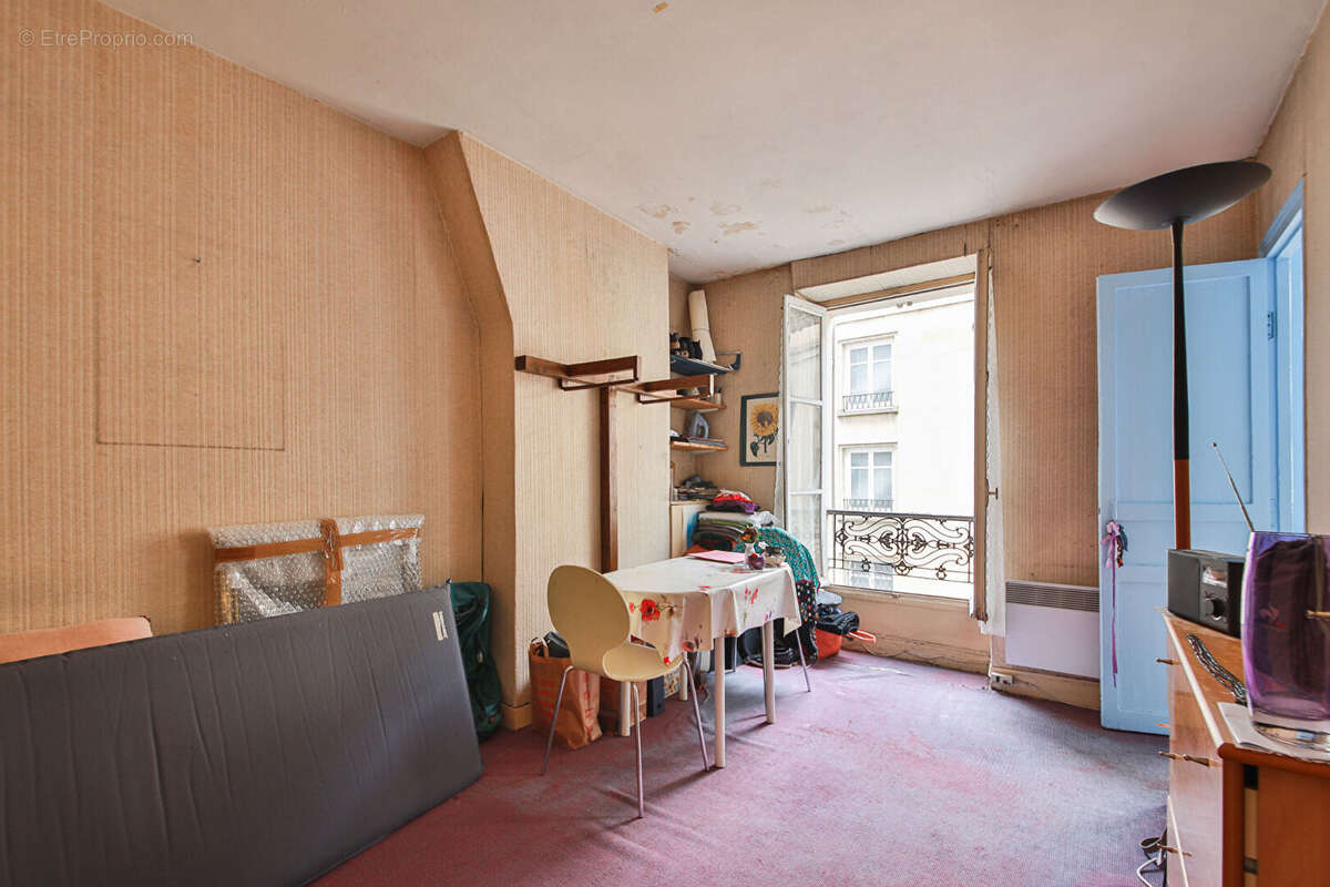 Appartement à PARIS-7E