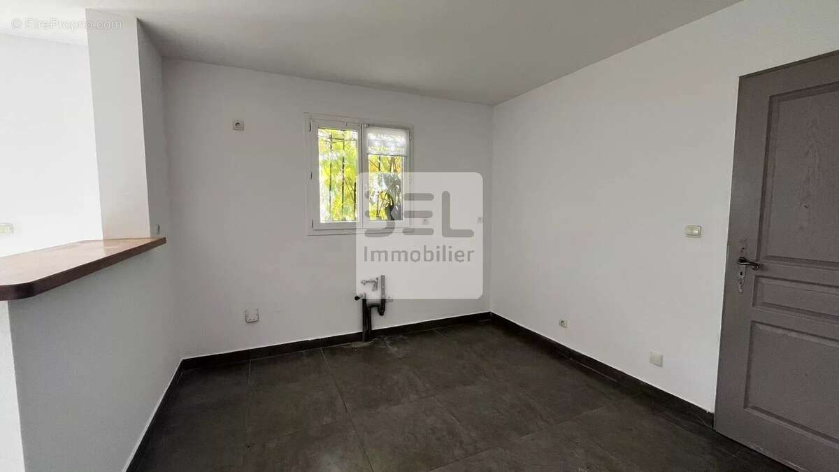 Maison à BAGNOLS-SUR-CEZE