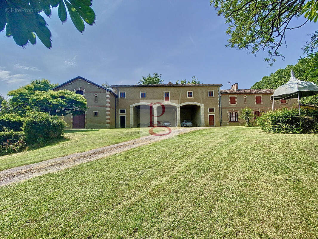 photo747623b4368a48f5bac9e17348802067 - Maison à FLEURANCE