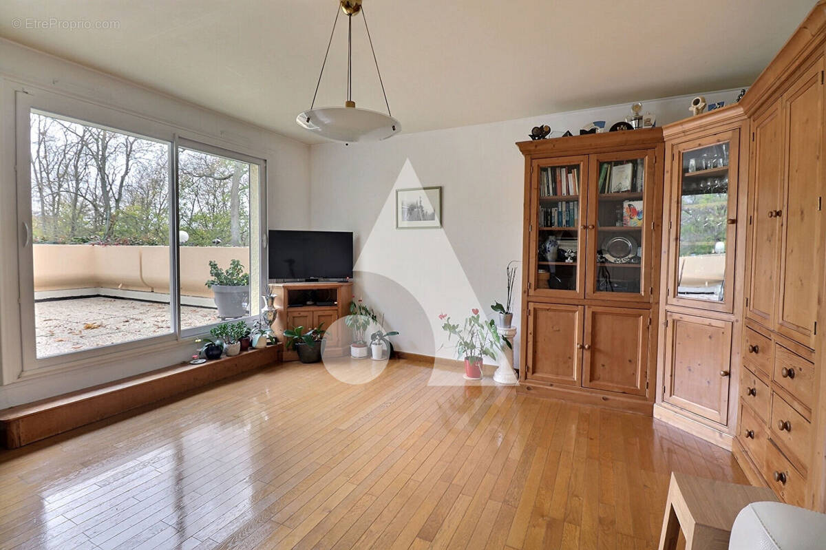 Appartement à MERY-SUR-OISE