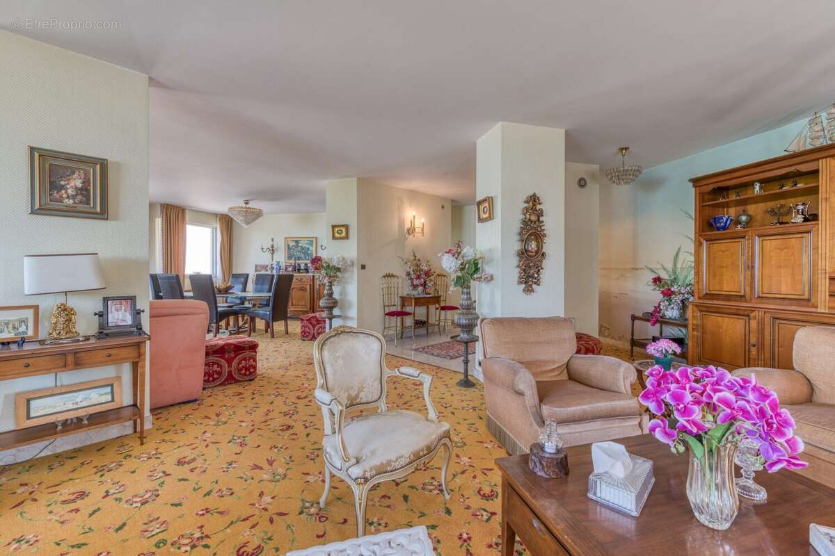 Appartement à EVIAN-LES-BAINS