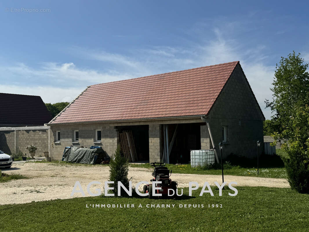 Propriété sur 1.5 hectares - 1 h 30 paris - photo 17