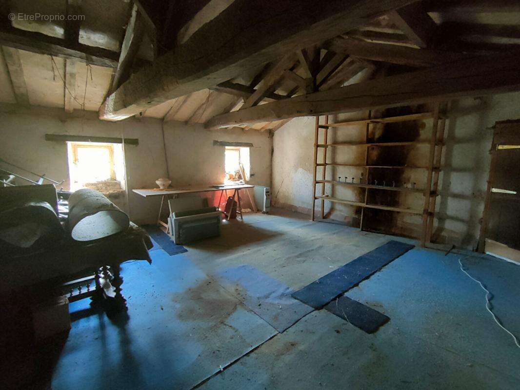 Maison à SAINT-MARTIN-DES-TILLEULS