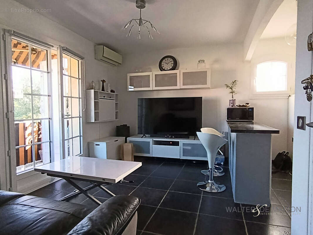 Appartement à LA CROIX-VALMER