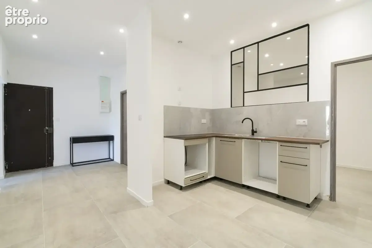 Appartement 60 m² à Marseille-8e  - photo 4