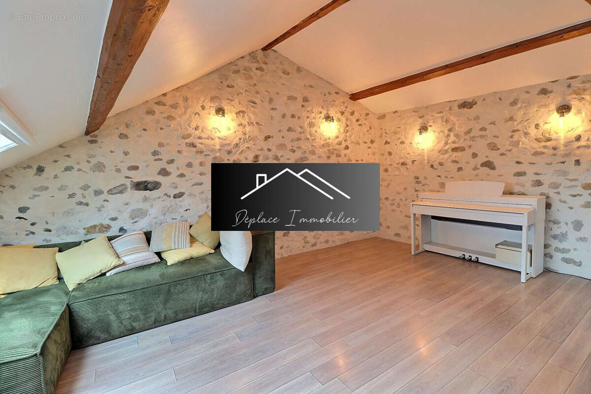 Appartement à PREVESSIN-MOENS