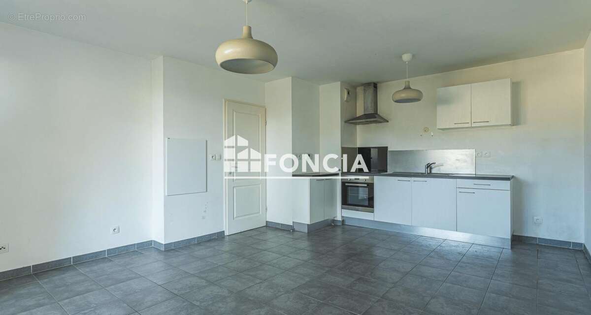 Toulon ouest - grand t2 - terrasse et garage ferme dans residence recente - photo 2