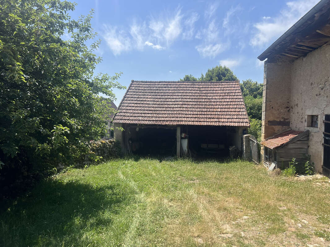 Maison à MARCILLY-LA-GUEURCE