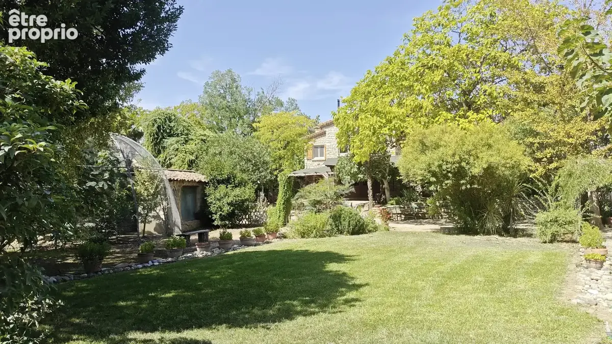 Propriété d’exception avec double habitation sur 2 hectares - photo 11
