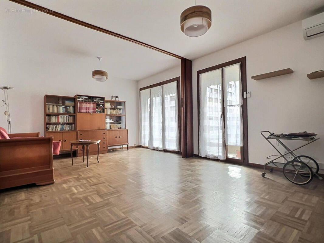 Appartement à MARSEILLE-10E