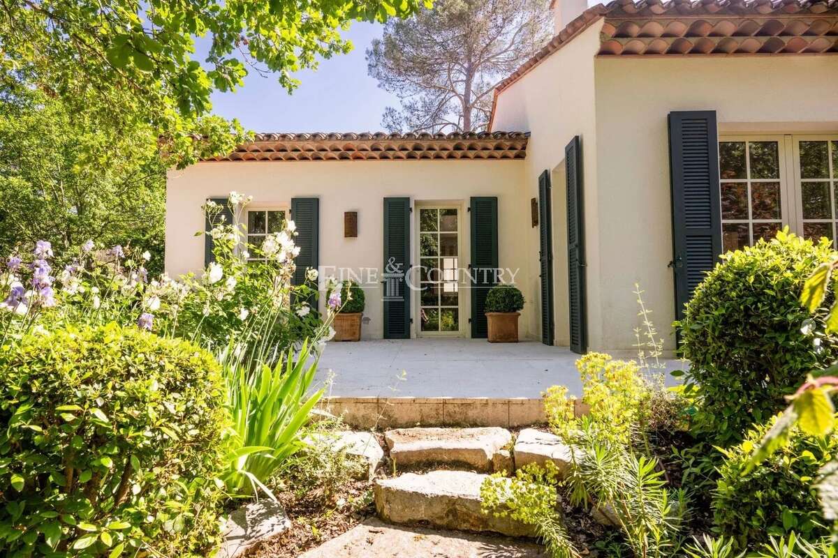 Maison à TOURRETTES