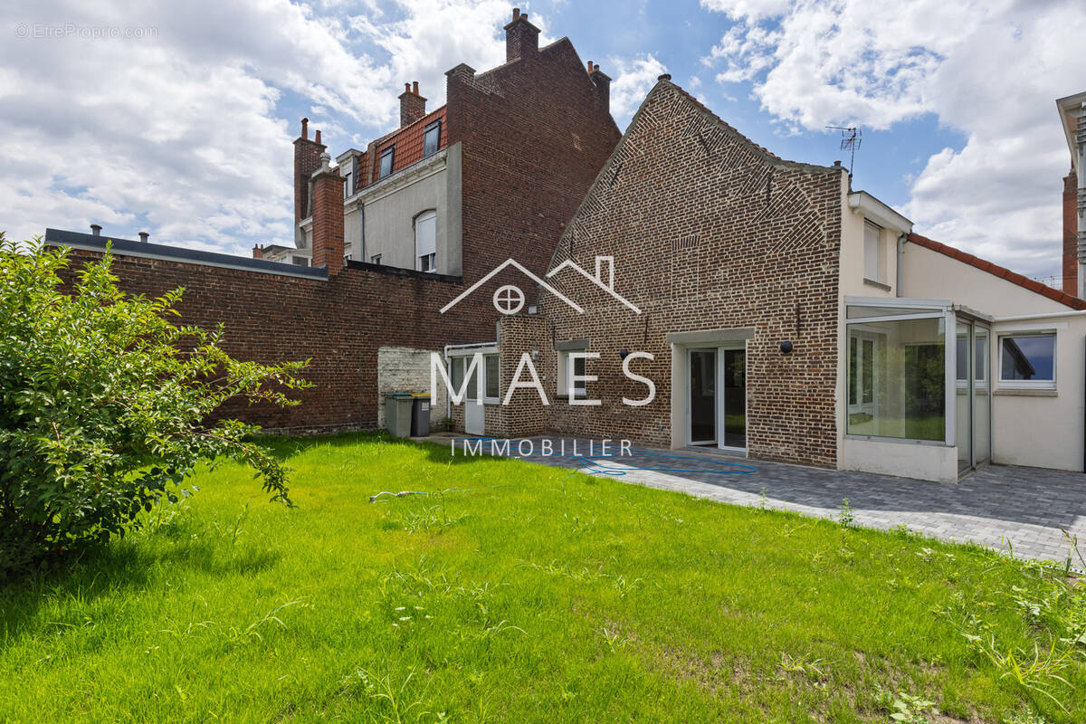Maison à WAMBRECHIES