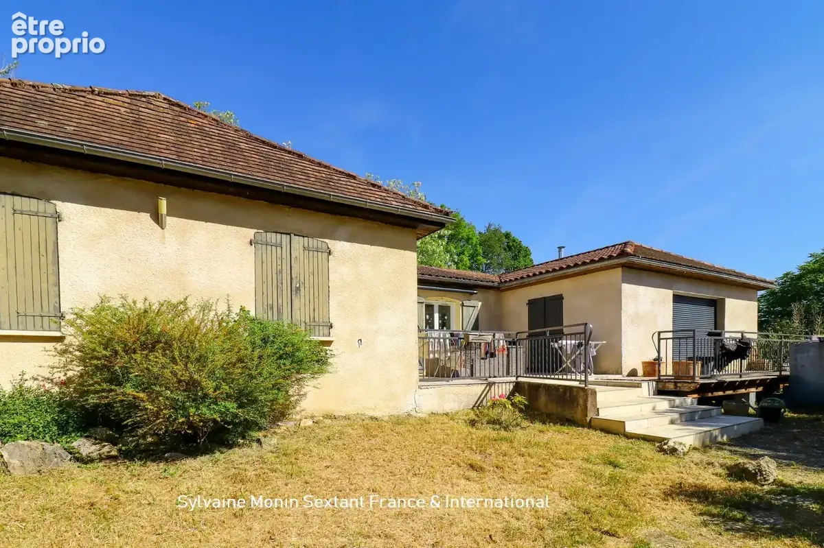 Calme absolu et vue dégagée pour cet ensemble immobilier de 3 maisons avec 3 piscines sur 2 hectares - photo 8