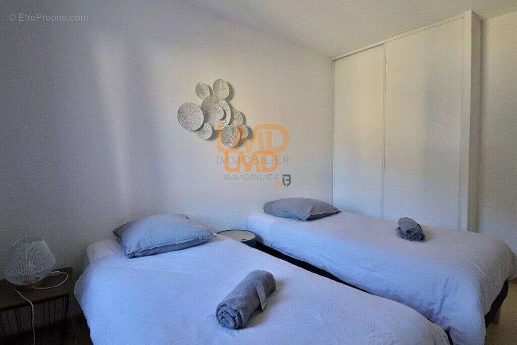 Appartement à AVENE