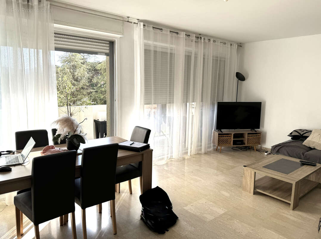 Appartement à MARSEILLE-8E