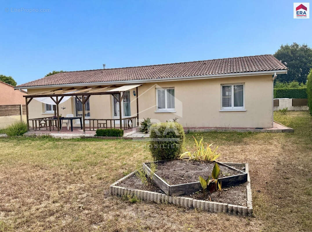 Maison à HOSTENS