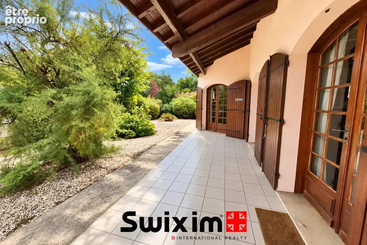 Maison familiale - 167m² SAINT MEDARD EN JALLES - photo 3