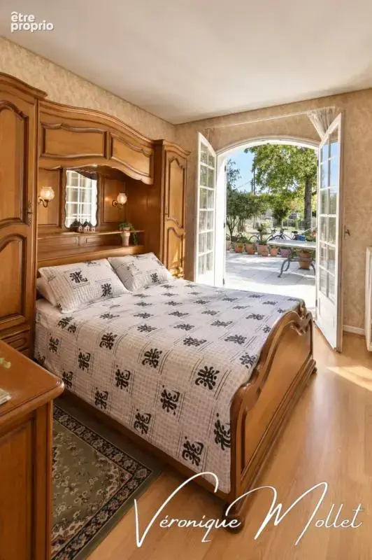 Villa traditionnelle sur plus de 6 000 m² – vaste dépendance aux multiples possibilités - photo 6