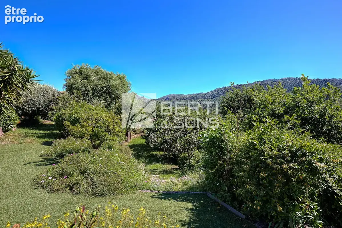 LES ADRETS DE L'ESTEREL - Très belle Villa provençale avec vue panoramique en très bon état - photo 16