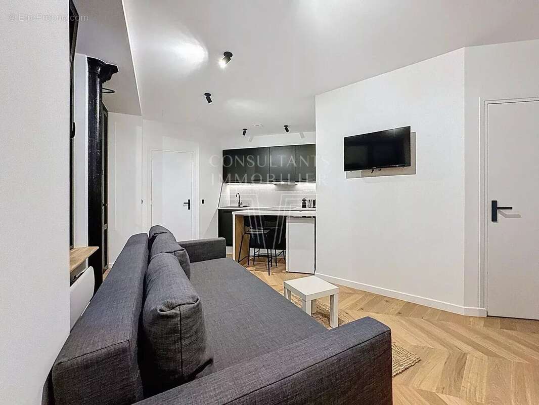 Appartement à PARIS-17E