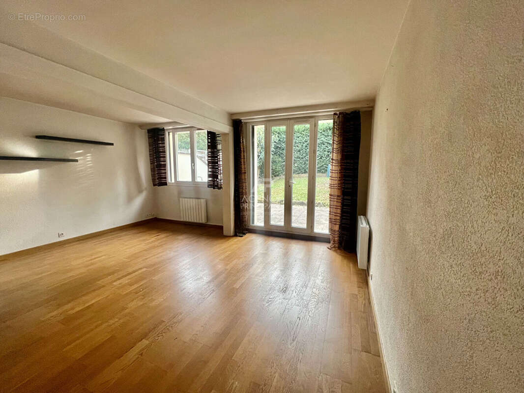 Appartement à PONTOISE