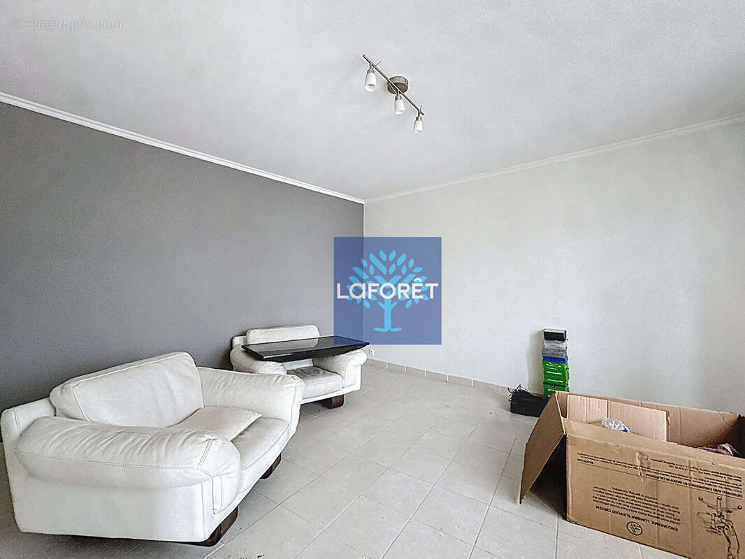 Maison à SAINT-GENIS-LAVAL