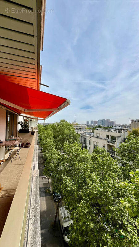 Appartement à PARIS-16E