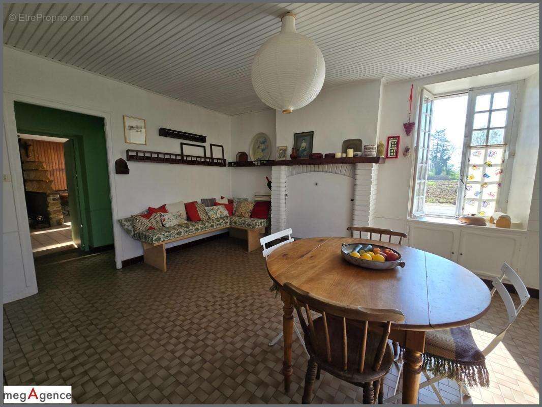 Maison à SAINT-AUBIN-DU-CORMIER