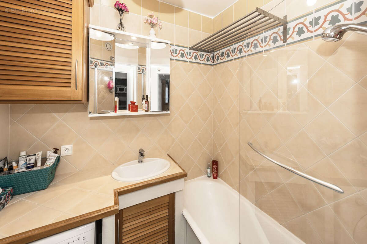 Appartement à PARIS-19E