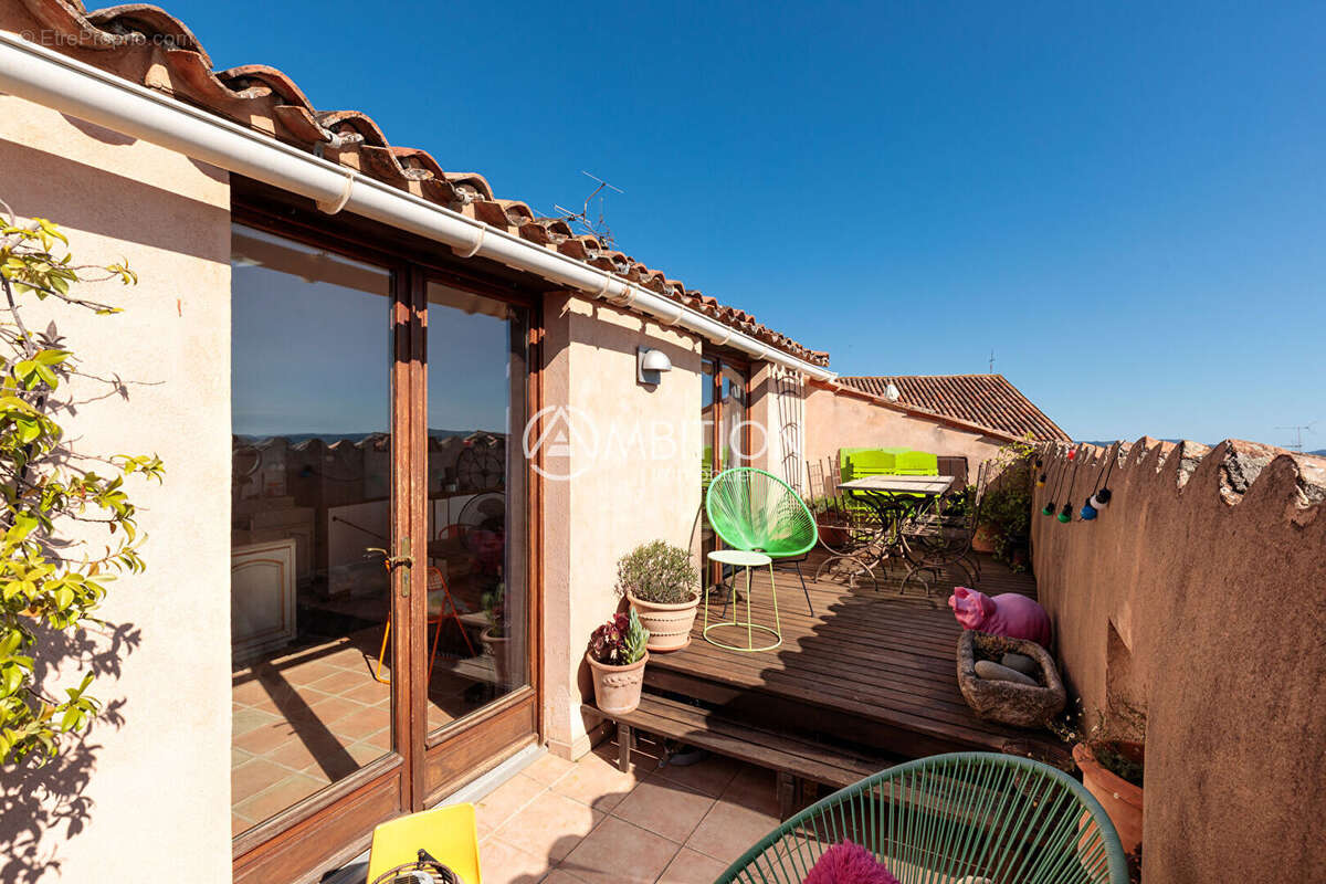 Appartement à MONTAUROUX