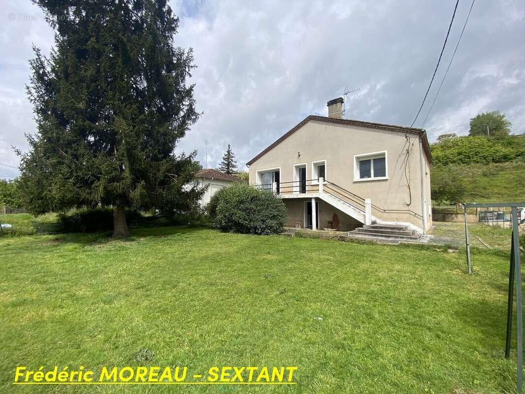 Sympathique maison de 85m2 sur Garage et Buanderie avec beau terrin de 800m2 piscinable - photo 2